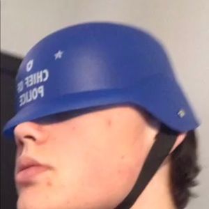 Meet your Posher, Logan